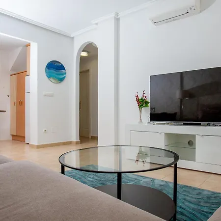 3 Bedroom Lovely In Holiday home